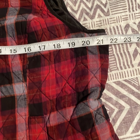 Croft & Barrow Vest - Picture 2 of 7